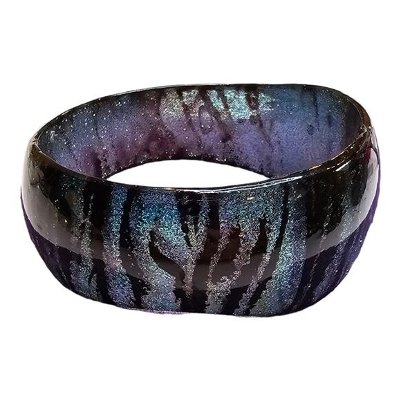 Green and Black Glitter Animal Markings Bangle Bracelet - Picture 6 of 9